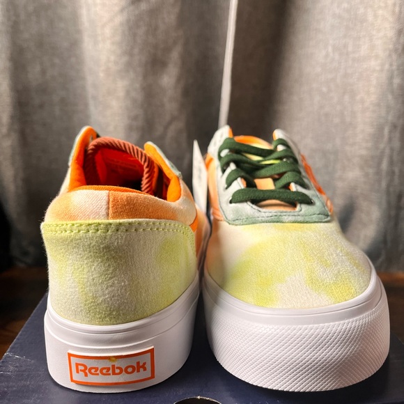 New Rebook  Unisex sneakers size 7 - Picture 9 of 9